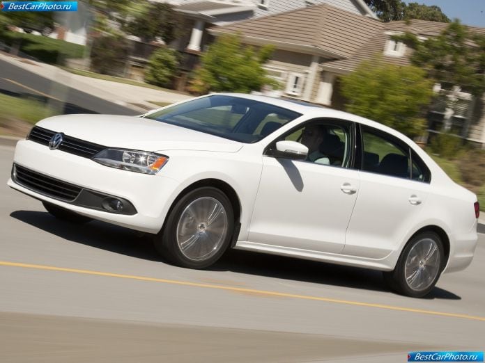 2011 Volkswagen Jetta - фотография 30 из 85