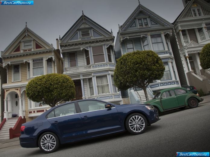 2011 Volkswagen Jetta - фотография 36 из 85