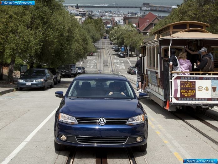 2011 Volkswagen Jetta - фотография 54 из 85