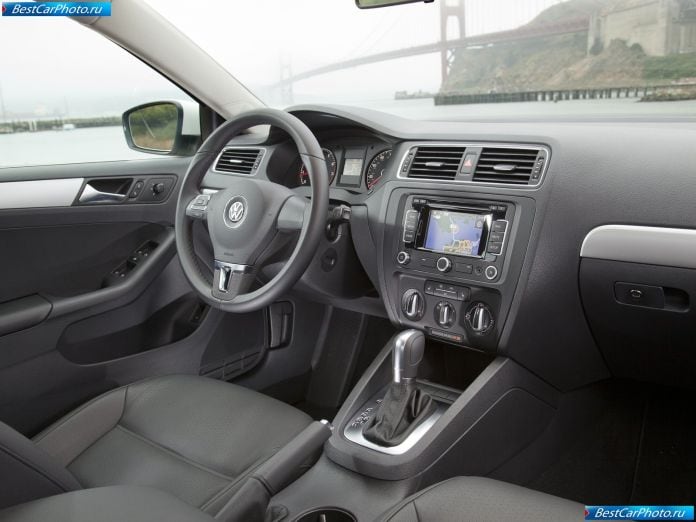 2011 Volkswagen Jetta - фотография 57 из 85