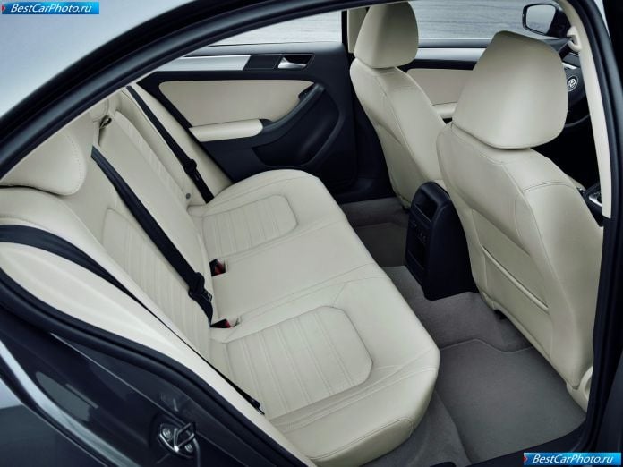 2011 Volkswagen Jetta - фотография 62 из 85