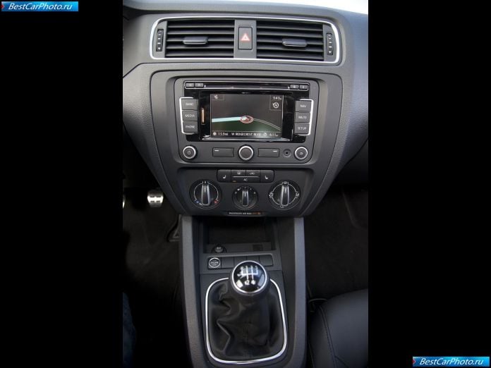 2011 Volkswagen Jetta - фотография 69 из 85