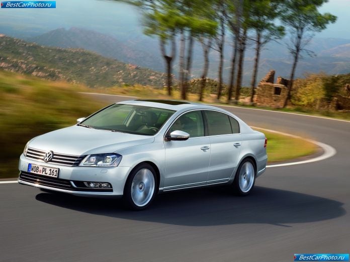 2011 Volkswagen Passat - фотография 2 из 35