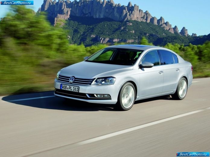 2011 Volkswagen Passat - фотография 4 из 35