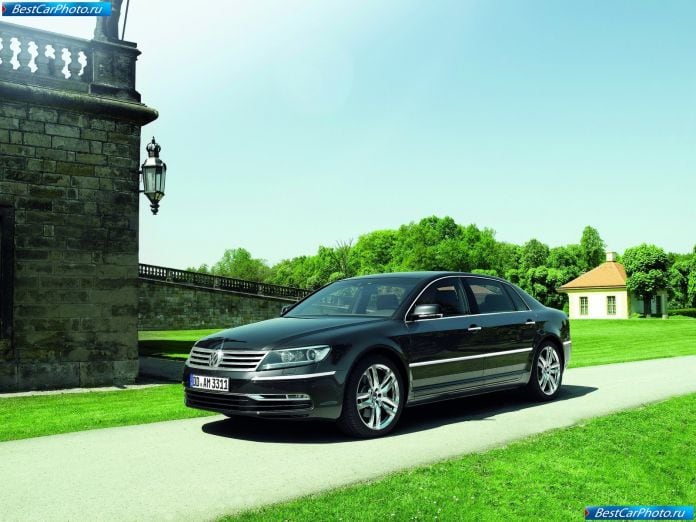 2011 Volkswagen Phaeton - фотография 12 из 47