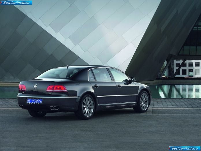 2011 Volkswagen Phaeton - фотография 19 из 47