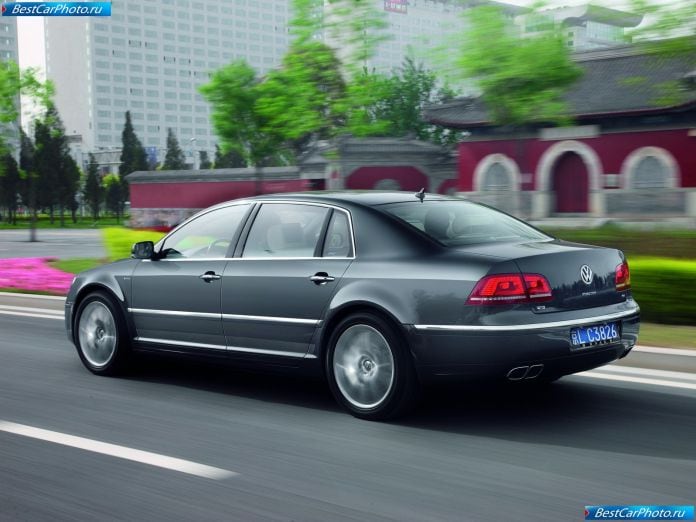 2011 Volkswagen Phaeton - фотография 20 из 47