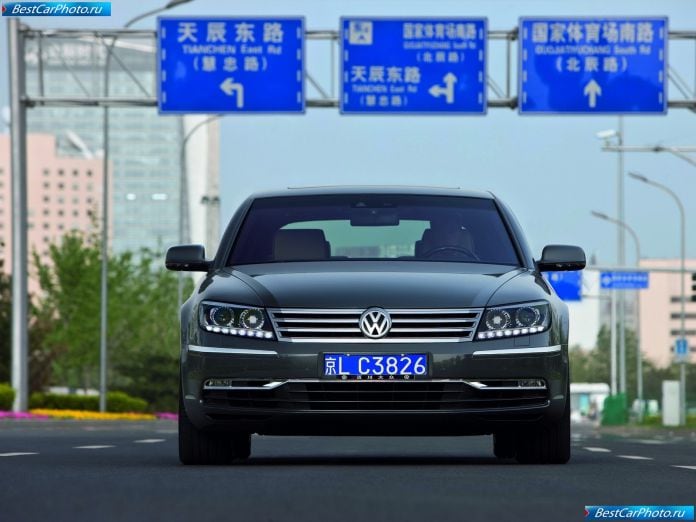 2011 Volkswagen Phaeton - фотография 25 из 47