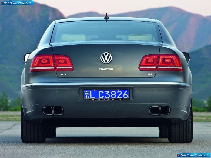 2011 Volkswagen Phaeton - фотография 26 из 47