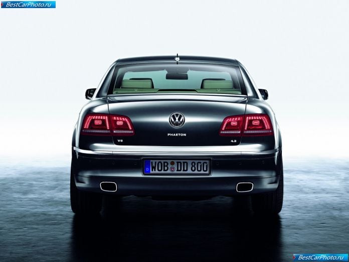 2011 Volkswagen Phaeton - фотография 34 из 47