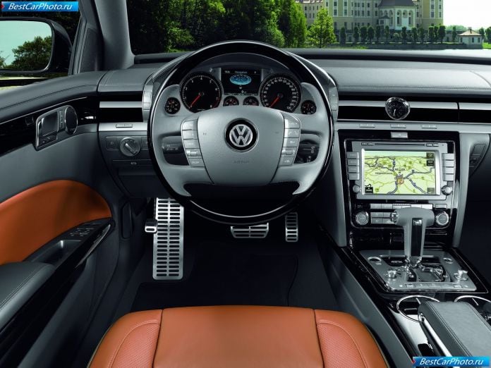2011 Volkswagen Phaeton - фотография 38 из 47