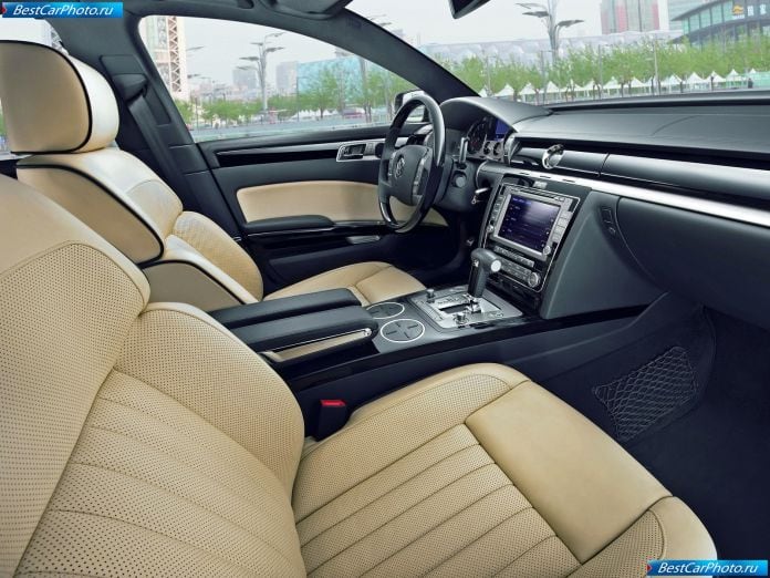 2011 Volkswagen Phaeton - фотография 40 из 47