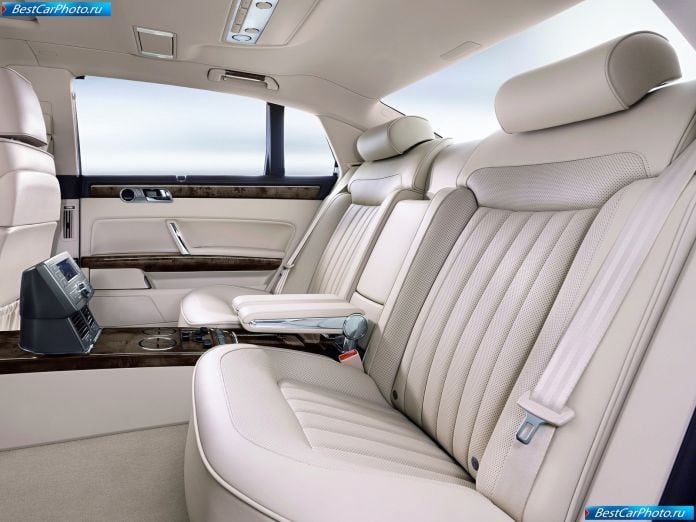 2011 Volkswagen Phaeton - фотография 42 из 47