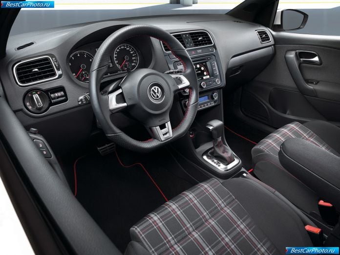 2011 Volkswagen Polo Gti - фотография 13 из 17 2011 Volkswagen Polo Gti - фотография 13 из 17