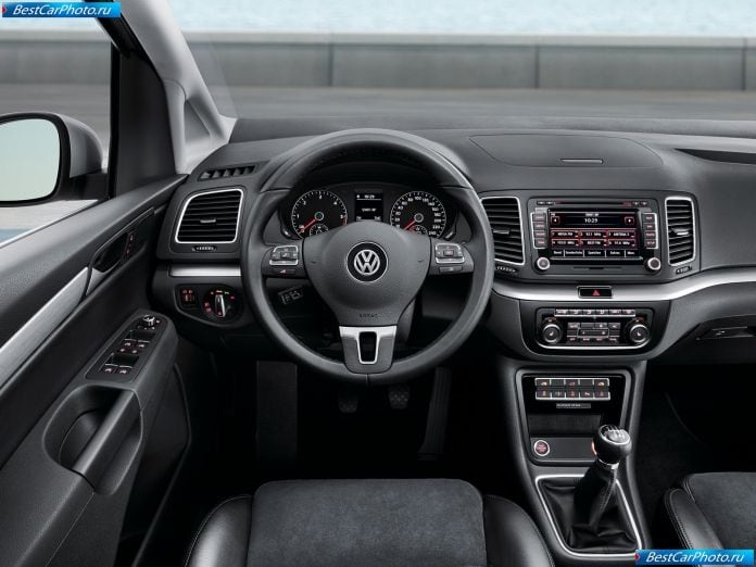 2011 Volkswagen Sharan - фотография 25 из 72