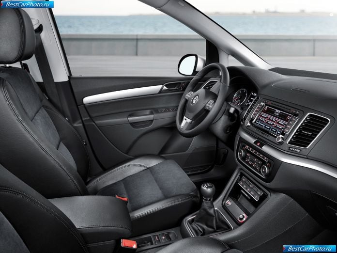 2011 Volkswagen Sharan - фотография 27 из 72
