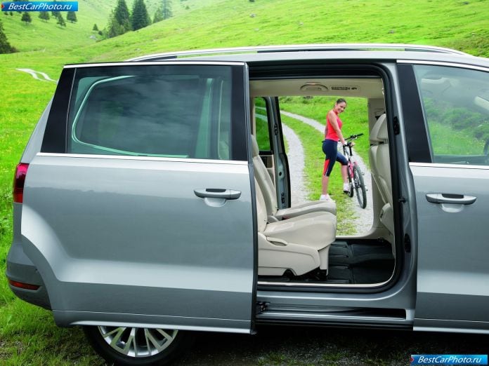 2011 Volkswagen Sharan - фотография 32 из 72
