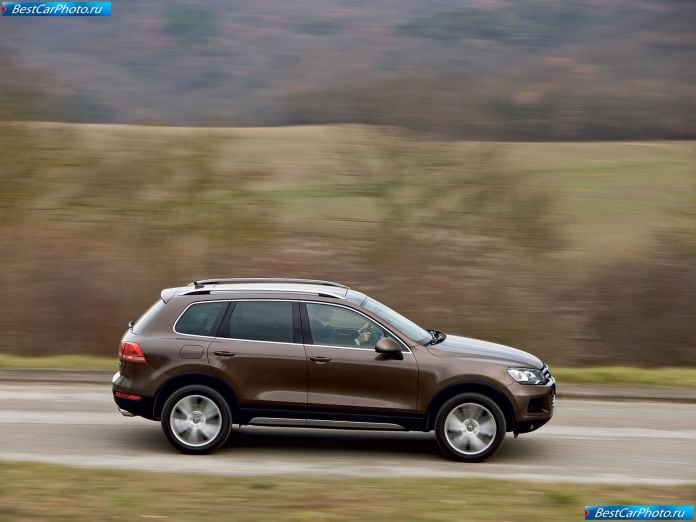 2011 Volkswagen Touareg - фотография 27 из 113