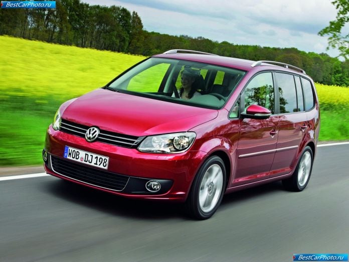 2011 Volkswagen Touran - фотография 1 из 35 2011 Volkswagen Touran - фотография 1 из 35