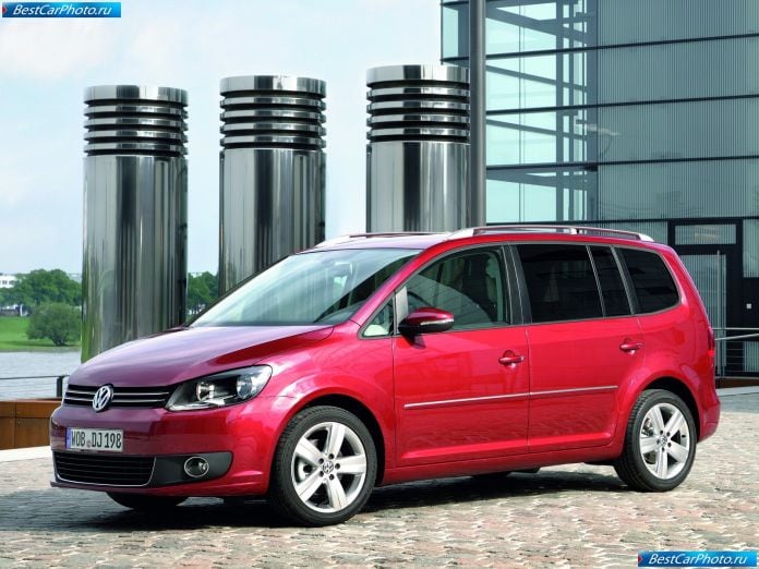 2011 Volkswagen Touran - фотография 8 из 35 2011 Volkswagen Touran - фотография 8 из 35
