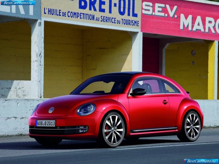 2012 Volkswagen Beetle - фотография 5 из 84
