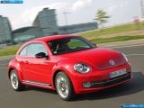 volkswagen_2012-beetle_1600x1200_016.jpg