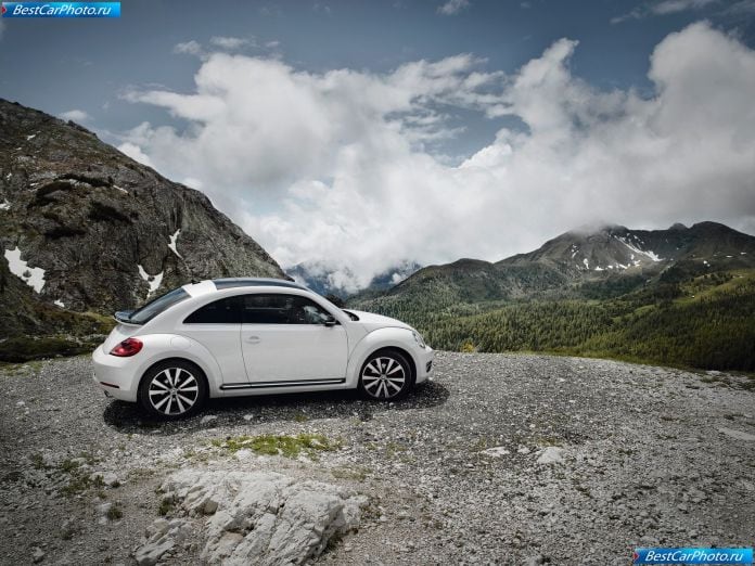 2012 Volkswagen Beetle - фотография 28 из 84