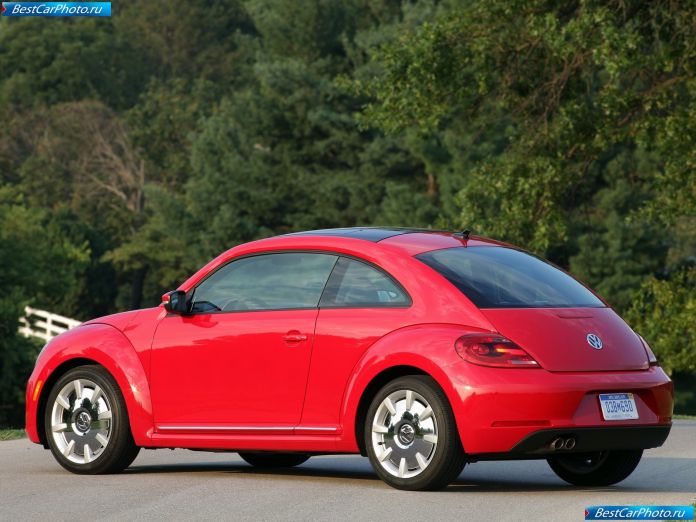 2012 Volkswagen Beetle - фотография 38 из 84
