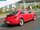 volkswagen_2012-beetle_1600x1200_043.jpg