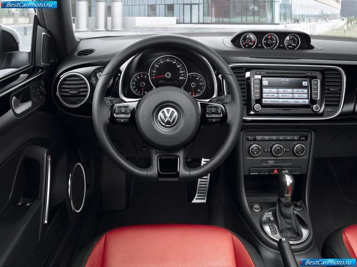 2012 Volkswagen Beetle - фотография 55 из 84