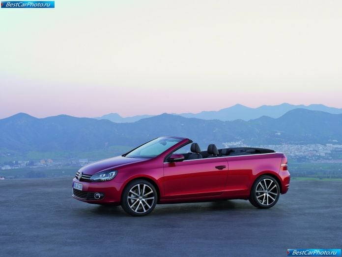 2012 Volkswagen Golf Cabriolet - фотография 32 из 111