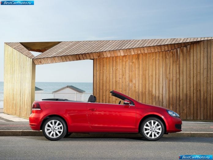 2012 Volkswagen Golf Cabriolet - фотография 39 из 111