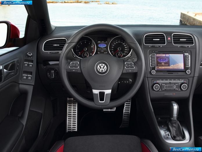 2012 Volkswagen Golf Cabriolet - фотография 83 из 111