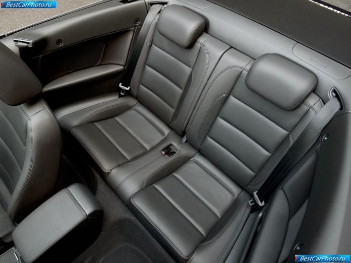 2012 Volkswagen Golf Cabriolet - фотография 88 из 111