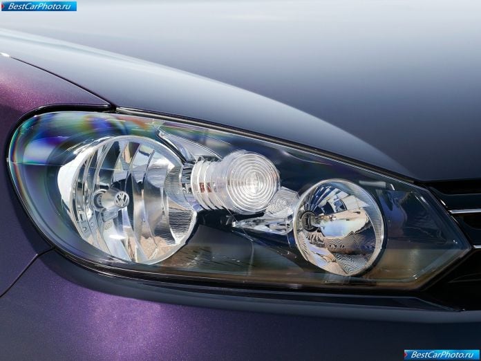 2012 Volkswagen Golf Cabriolet - фотография 92 из 111