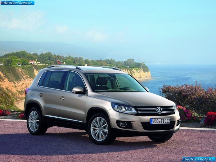 2012 Volkswagen Tiguan - фотография 10 из 75