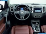 volkswagen_2012-tiguan_1600x1200_060.jpg