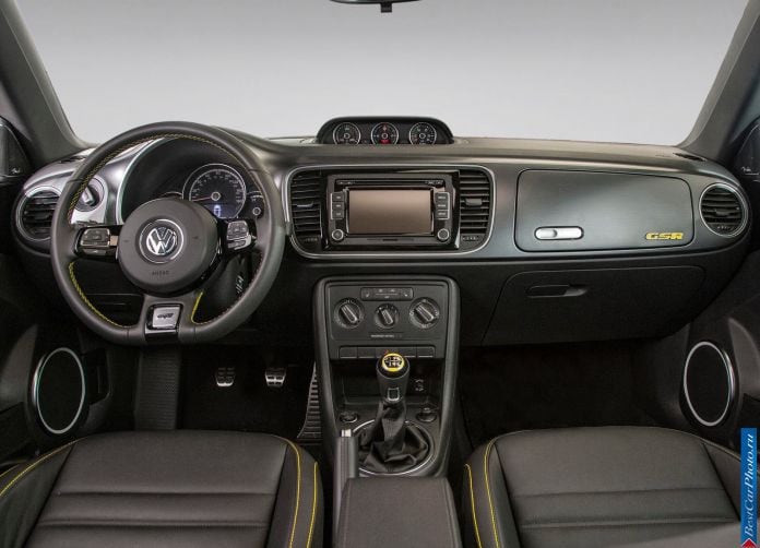 2013 Volkswagen Beetle GSR - фотография 13 из 27 2013 Volkswagen Beetle GSR - фотография 13 из 27