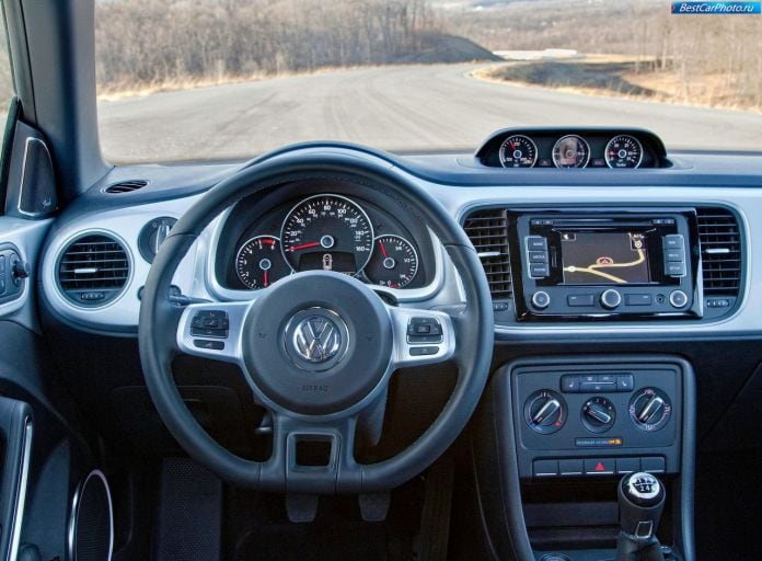 2013 Volkswagen Beetle TDI - фотография 4 из 6