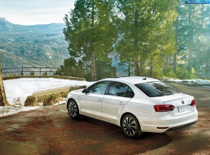 2013 Volkswagen Jetta Hybrid - фотография 7 из 12 2013 Volkswagen Jetta Hybrid - фотография 7 из 12