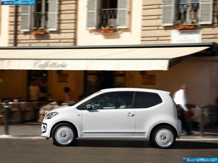 2013 Volkswagen Up - фотография 38 из 87