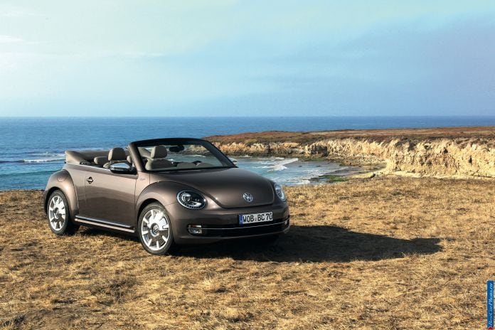 2013 Volkswagen Beetle Convertible - фотография 10 из 42 2013 Volkswagen Beetle Convertible - фотография 10 из 42