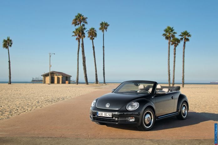 2013 Volkswagen Beetle Convertible - фотография 13 из 42 2013 Volkswagen Beetle Convertible - фотография 13 из 42