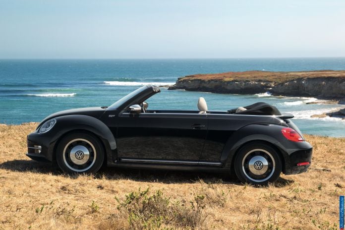 2013 Volkswagen Beetle Convertible - фотография 15 из 42 2013 Volkswagen Beetle Convertible - фотография 15 из 42