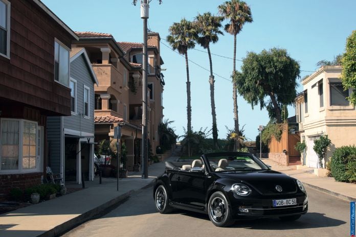 2013 Volkswagen Beetle Convertible - фотография 16 из 42 2013 Volkswagen Beetle Convertible - фотография 16 из 42