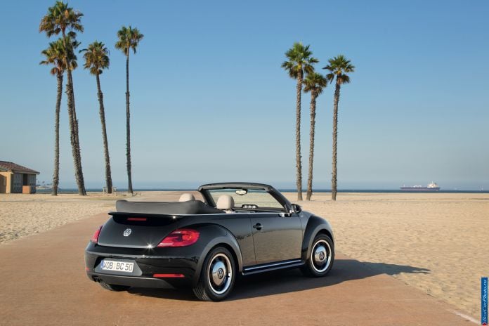 2013 Volkswagen Beetle Convertible - фотография 18 из 42 2013 Volkswagen Beetle Convertible - фотография 18 из 42