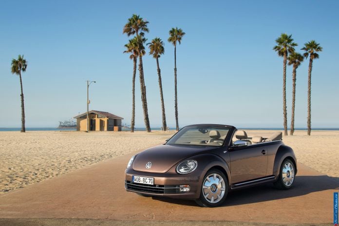 2013 Volkswagen Beetle Convertible - фотография 19 из 42 2013 Volkswagen Beetle Convertible - фотография 19 из 42