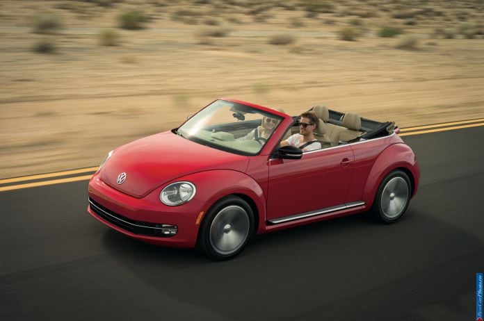 2013 Volkswagen Beetle Convertible - фотография 27 из 42 2013 Volkswagen Beetle Convertible - фотография 27 из 42