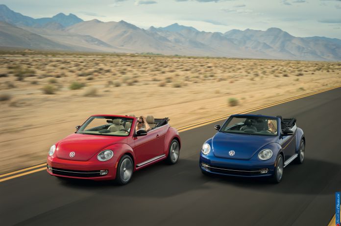 2013 Volkswagen Beetle Convertible - фотография 29 из 42