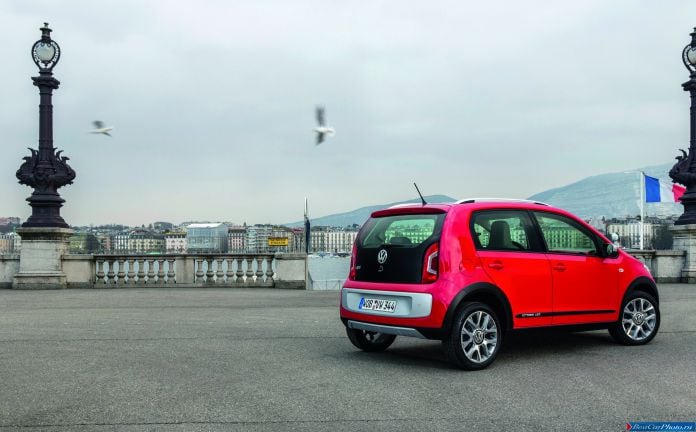 2013 Volkswagen Cross Up! - фотография 13 из 26